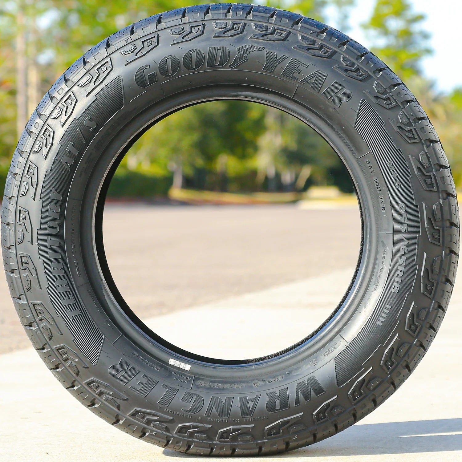 Wrangler Territory AT/S 255/65R18 111H A/T All Terrain Tire